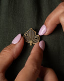 Kawakawa Leaf Antique Gold Pin
